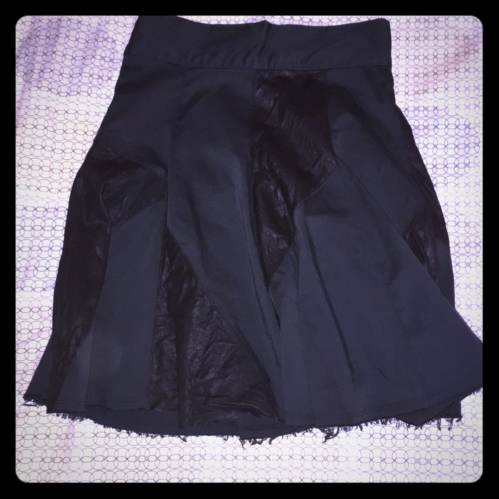 00 XS alice + olivia Leather GeoPatch Flirty Skirt